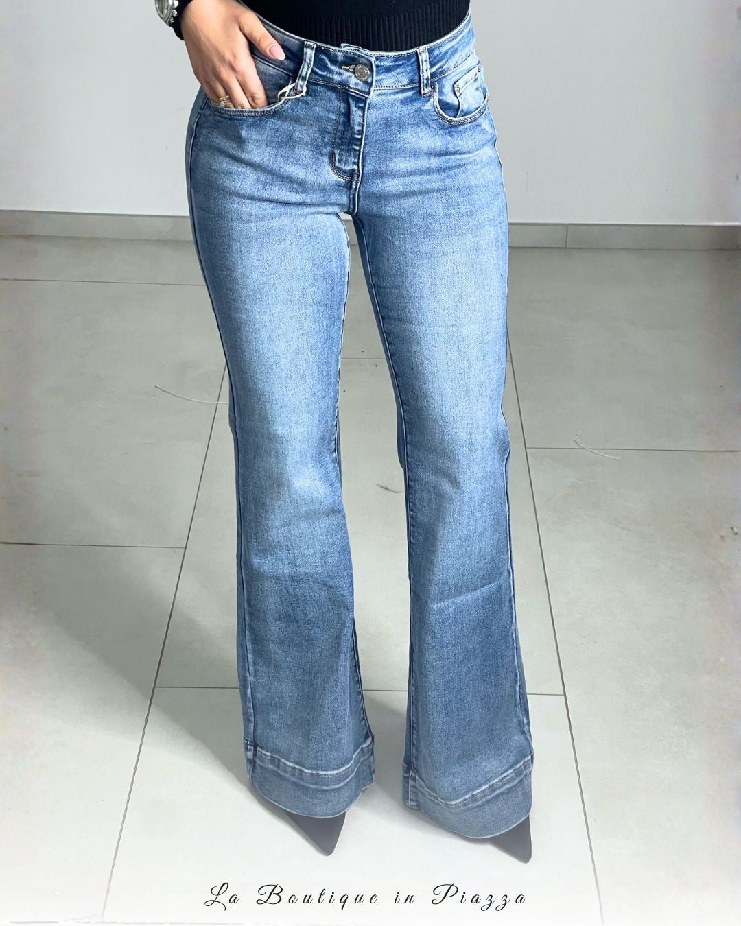 Jeans zampetta doppia cucitura