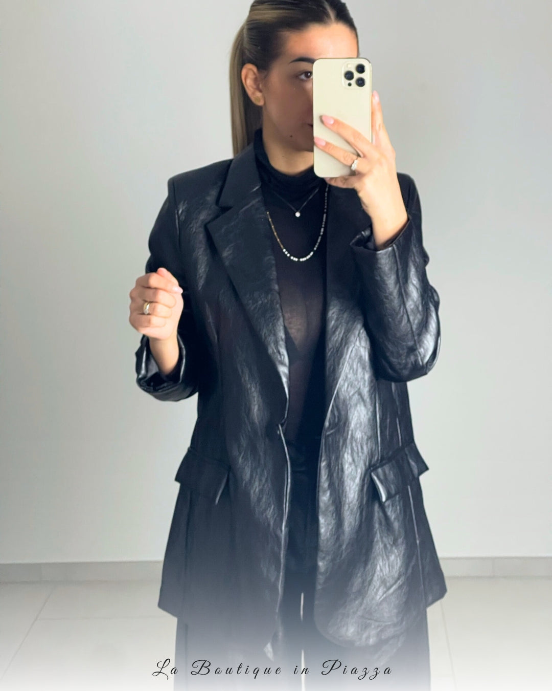 Completo in ecopelle